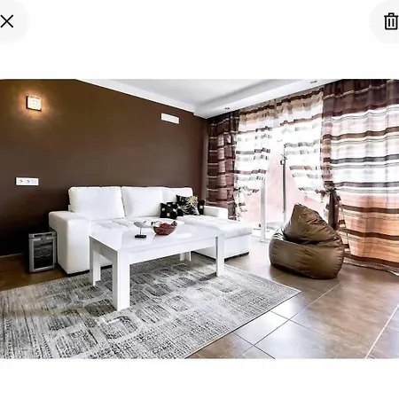 Lux 2 Bedrooms Torviscas Bajo アデヘ