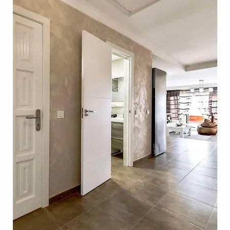 Lux 2 Bedrooms Torviscas Bajo アデヘ